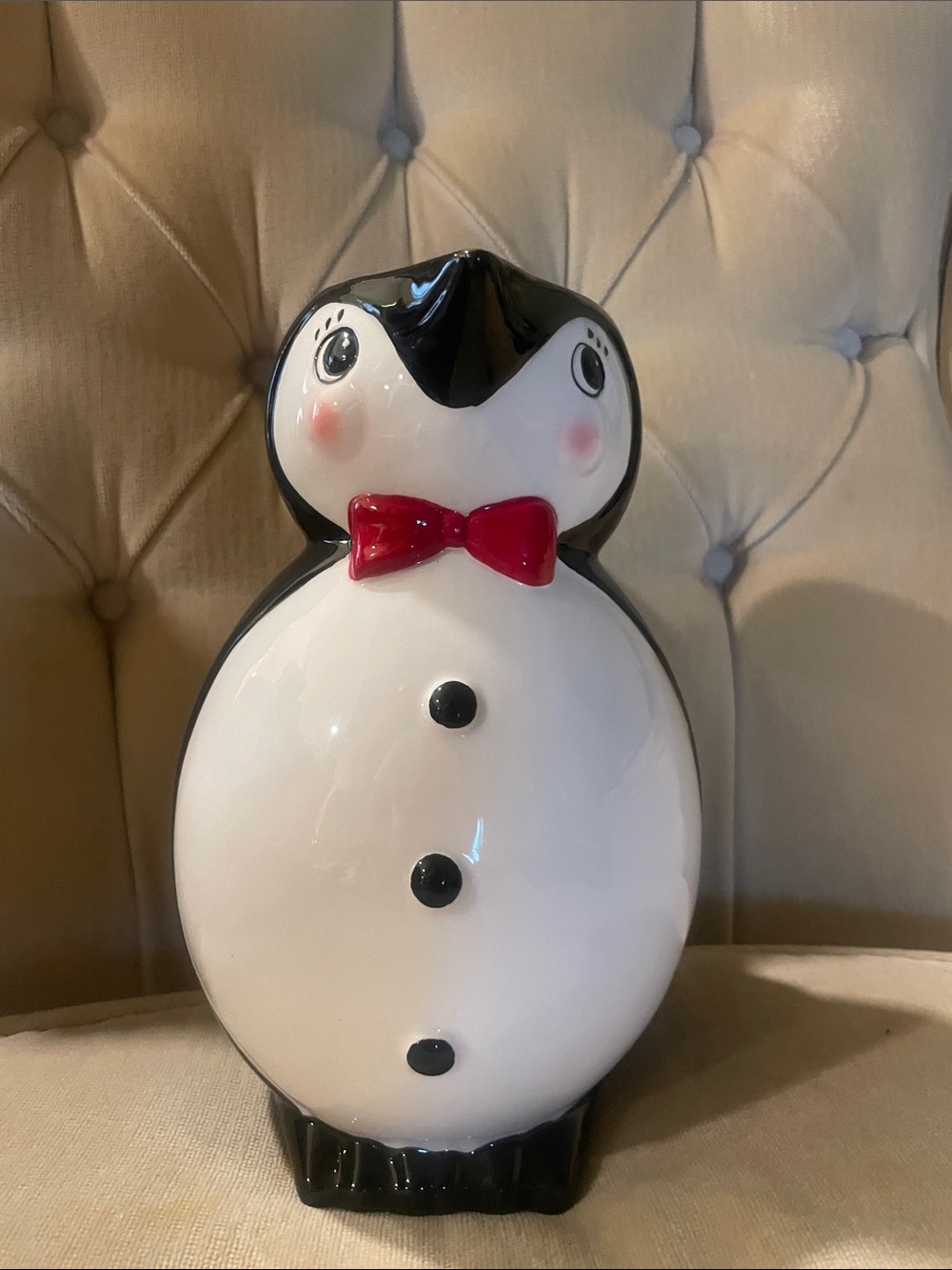 Carnival Cottage Pinguin Pitcher